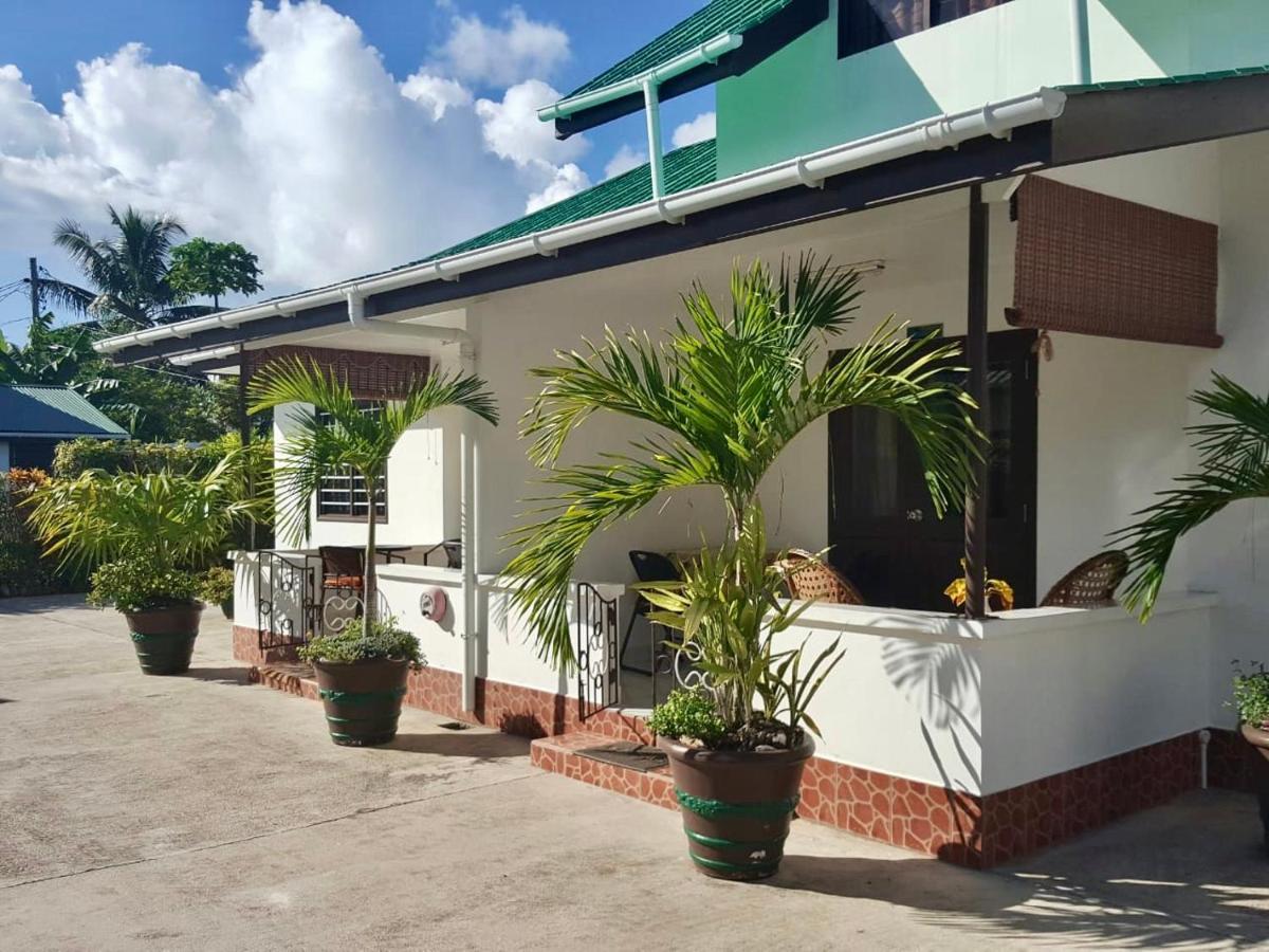 Roche Kerlan Apartments Grand Anse  Bagian luar foto