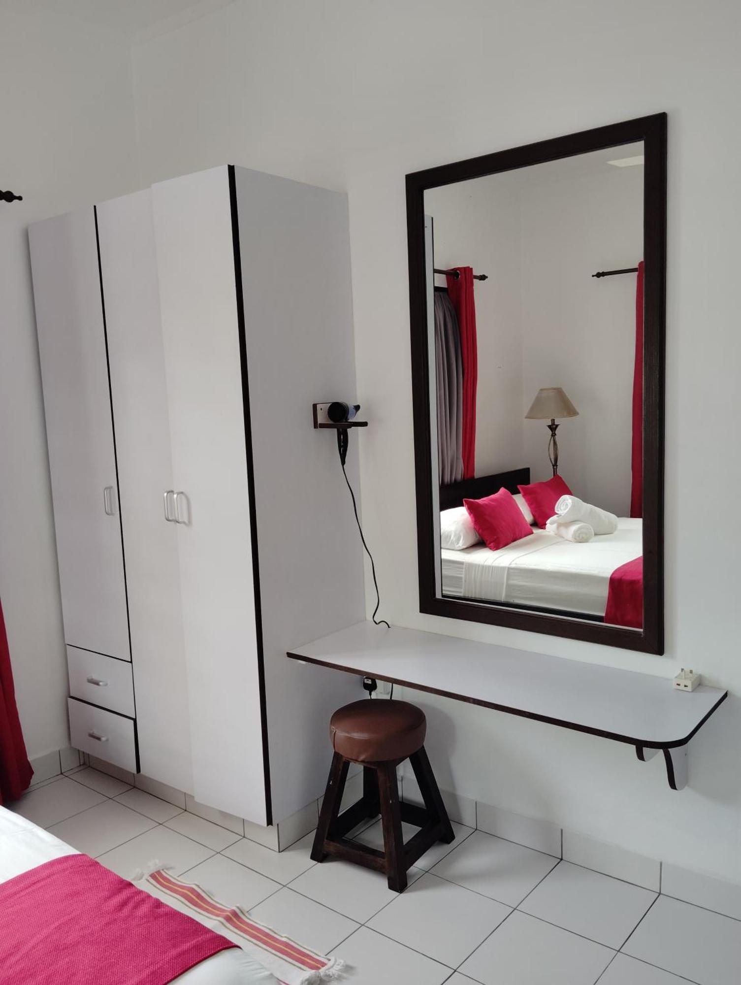 Roche Kerlan Apartments Grand Anse  Bagian luar foto