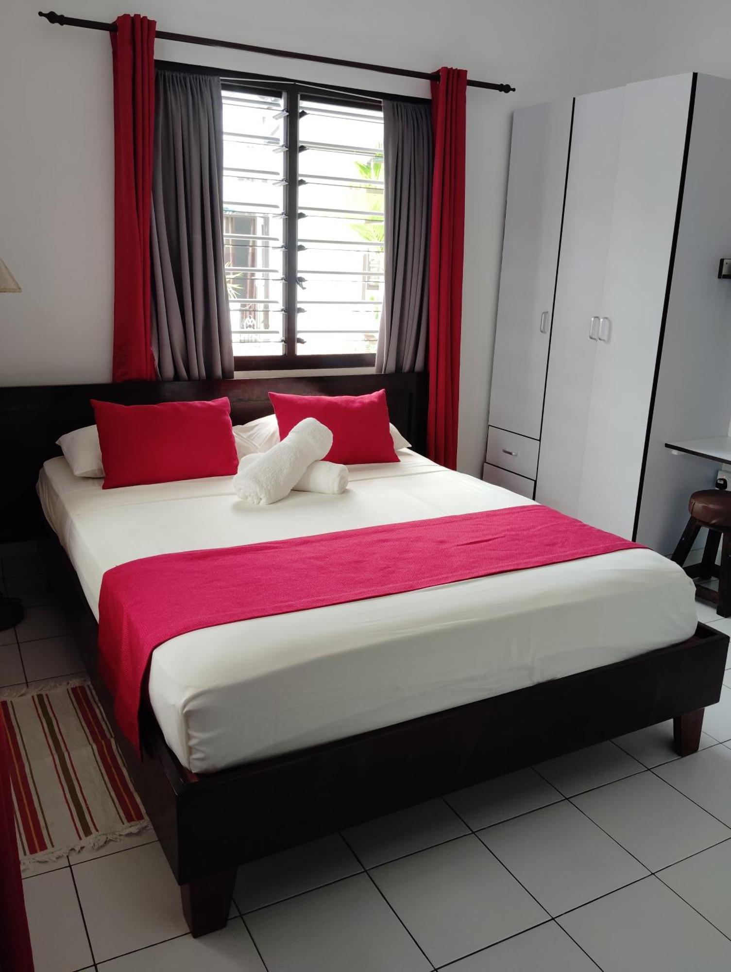 Roche Kerlan Apartments Grand Anse  Bagian luar foto
